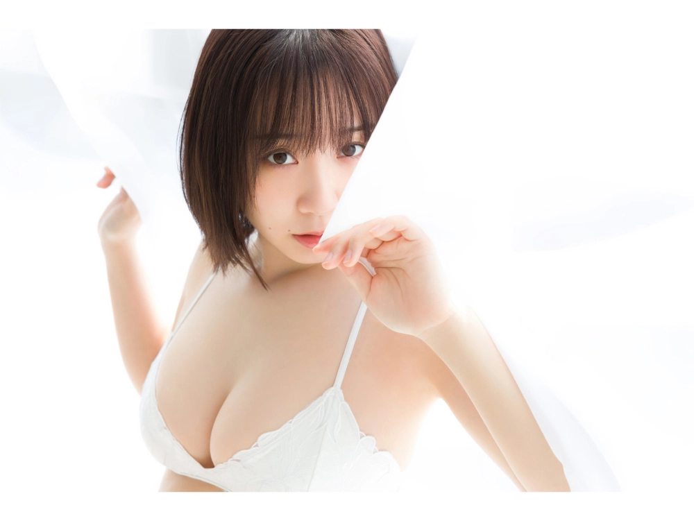 Ảnh gái xinh mặc bikini trong suốt mang nét đẹp táo bạo sexy đầy sức hút