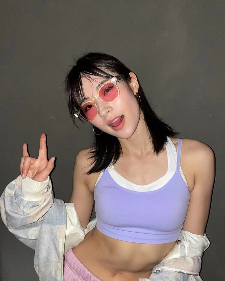 Ảnh gái xinh TikTok mặc bikini mang nét đẹp sexy trẻ trung đầy sức hút